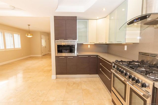 2511 Manchester Ave, Cardiff By The Sea, CA 92007