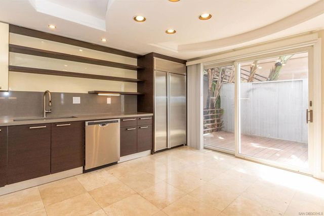 2511 Manchester Ave, Cardiff By The Sea, CA 92007