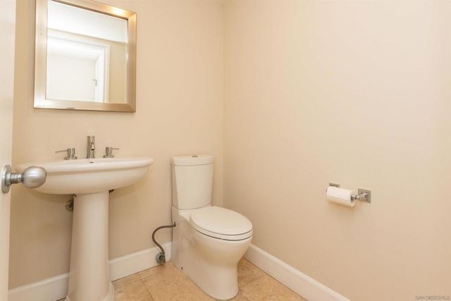 2511 Manchester Ave, Cardiff By The Sea, CA 92007