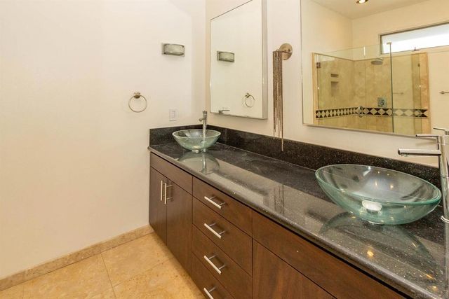 2511 Manchester Ave, Cardiff By The Sea, CA 92007