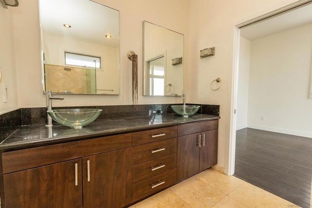 2511 Manchester Ave, Cardiff By The Sea, CA 92007