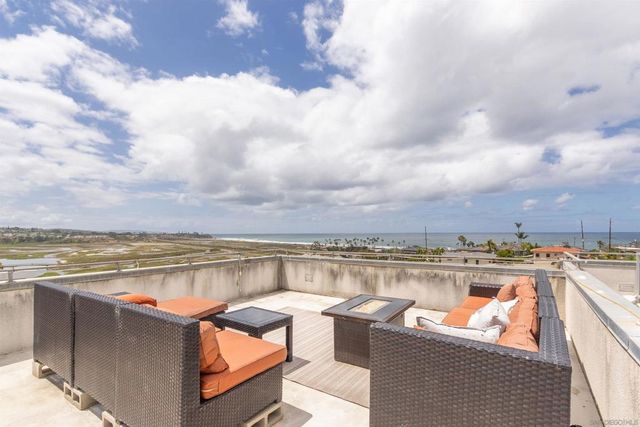 2511 Manchester Ave, Cardiff By The Sea, CA 92007
