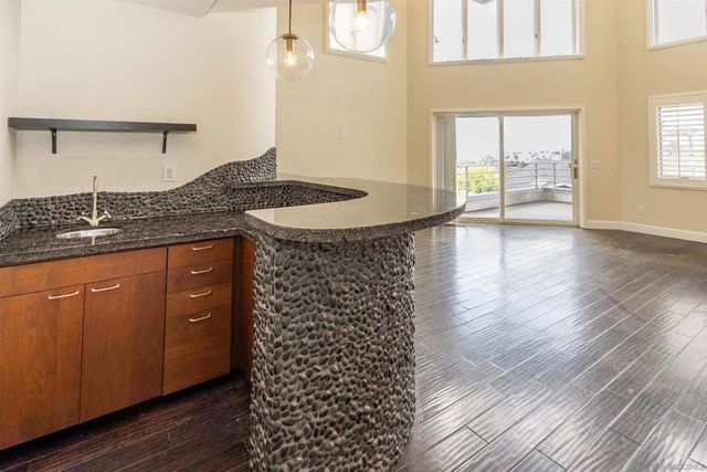 2511 Manchester Ave, Cardiff By The Sea, CA 92007