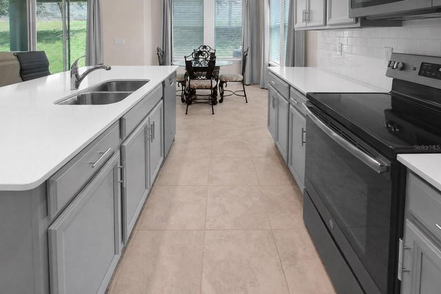987 WAX MYRTLE AVENUE, Minneola, FL 34715