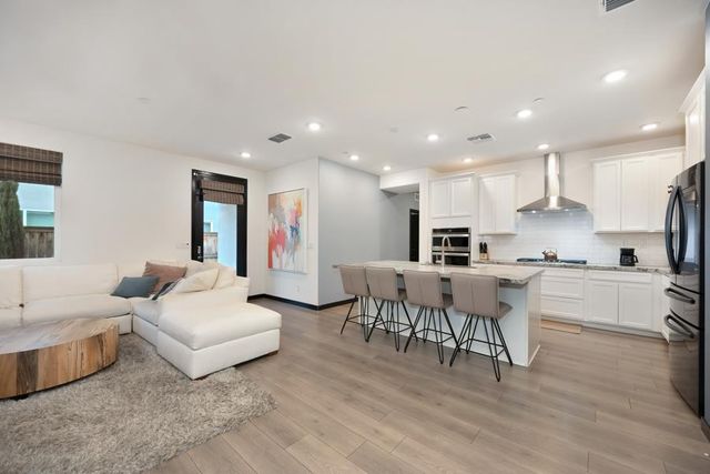 2690 Alcove Way, Sacramento, CA 95833