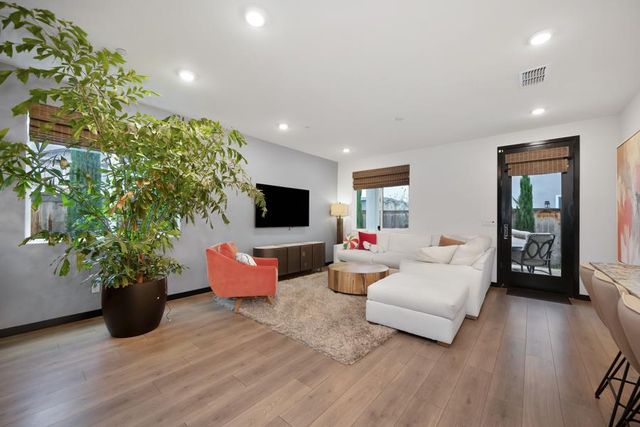 2690 Alcove Way, Sacramento, CA 95833