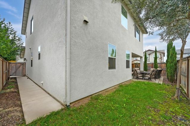 2690 Alcove Way, Sacramento, CA 95833