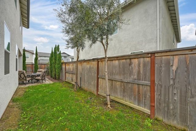 2690 Alcove Way, Sacramento, CA 95833