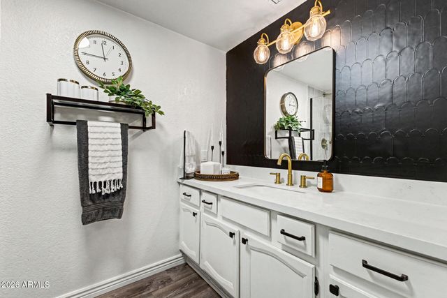 8202 N 21ST Drive B206, Phoenix, AZ 85021