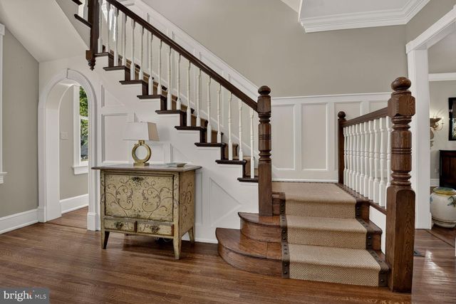10400 MONTGOMERY AVE, Kensington, MD 20895