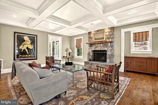 10400 MONTGOMERY AVE, Kensington, MD 20895
