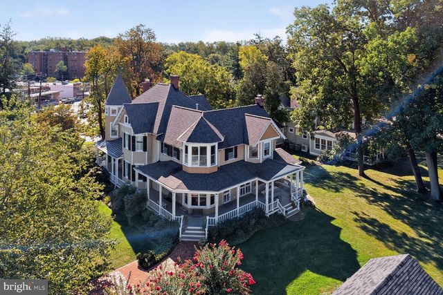 10400 MONTGOMERY AVE, Kensington, MD 20895