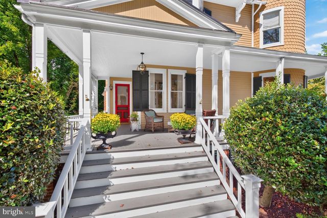 10400 MONTGOMERY AVE, Kensington, MD 20895