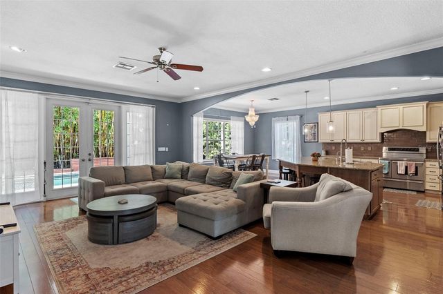 3317 W LEONA STREET, Tampa, FL 33629