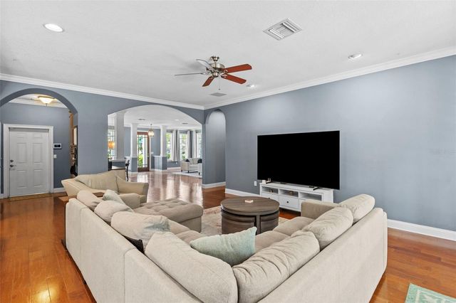 3317 W LEONA STREET, Tampa, FL 33629