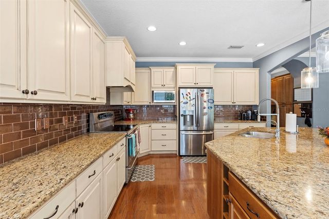 3317 W LEONA STREET, Tampa, FL 33629