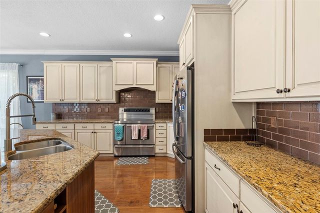 3317 W LEONA STREET, Tampa, FL 33629