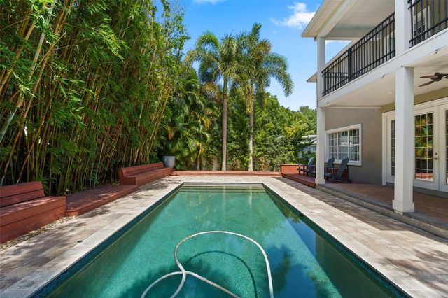 3317 W LEONA STREET, Tampa, FL 33629