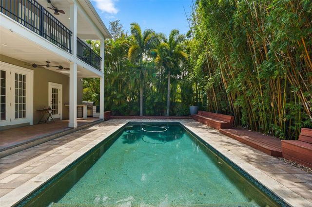 3317 W LEONA STREET, Tampa, FL 33629