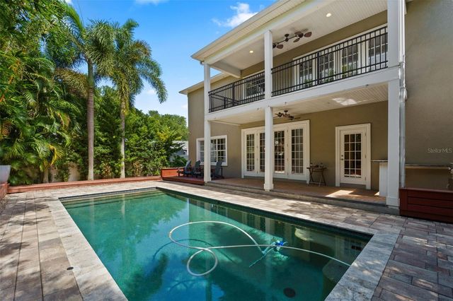 3317 W LEONA STREET, Tampa, FL 33629