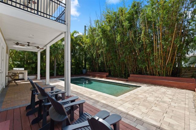 3317 W LEONA STREET, Tampa, FL 33629