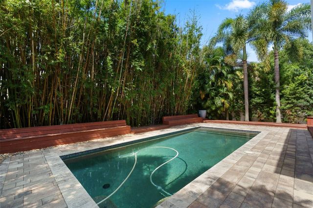 3317 W LEONA STREET, Tampa, FL 33629
