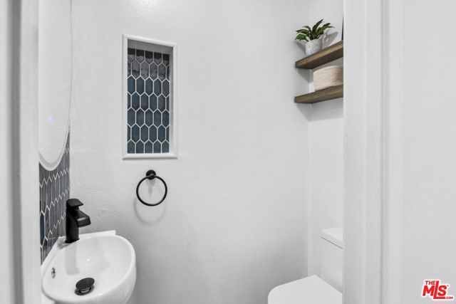 5825 Bowcroft Street 1, Los Angeles, CA 90016