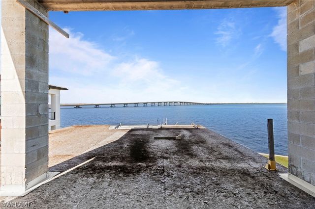 1211 Caloosa PT, Fort Myers, FL 33901