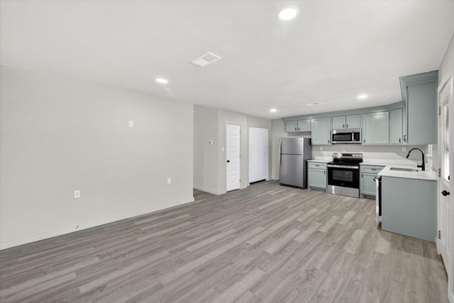 705 S 3rd Street E, Dawson, TX 76639