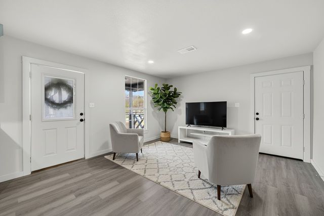 705 S 3rd Street E, Dawson, TX 76639