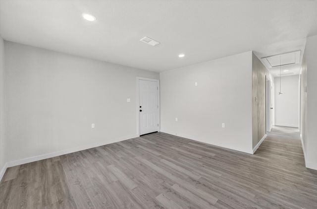 705 S 3rd Street E, Dawson, TX 76639