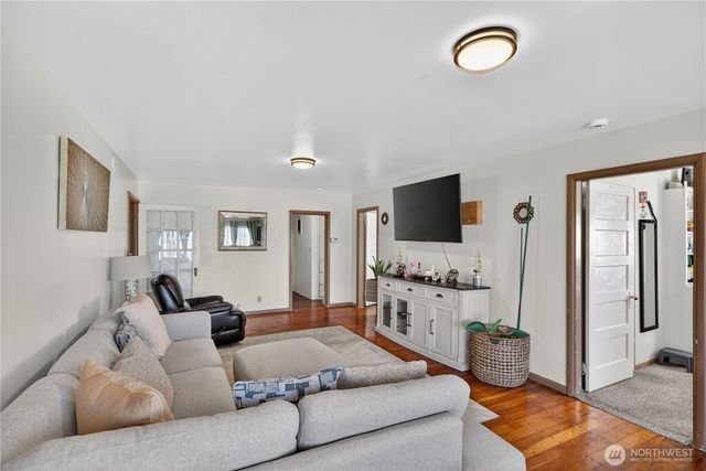 19933 Cook Road, Burlington, WA 98233