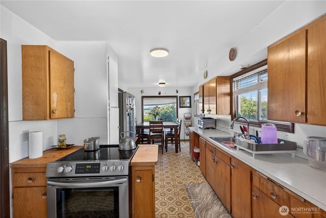19933 Cook Road, Burlington, WA 98233