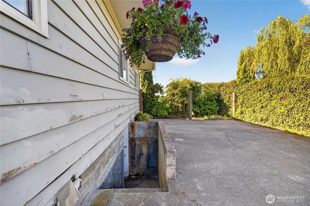 19933 Cook Road, Burlington, WA 98233