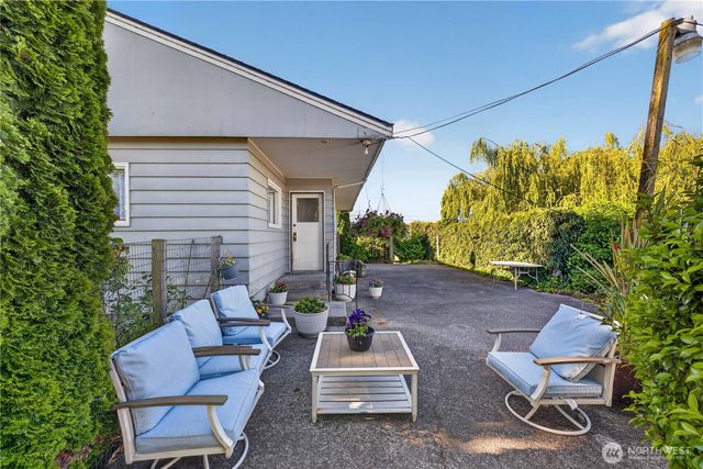 19933 Cook Road, Burlington, WA 98233