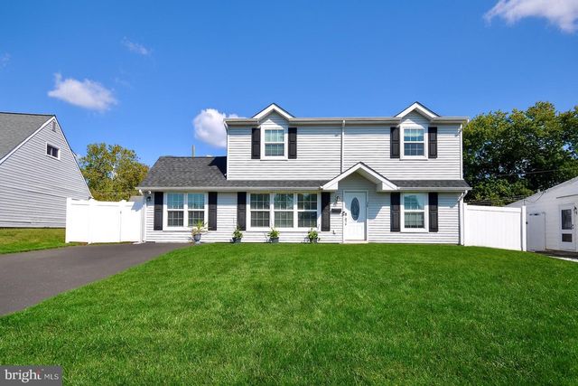 38 PLUMTREE RD, Levittown, PA 19056