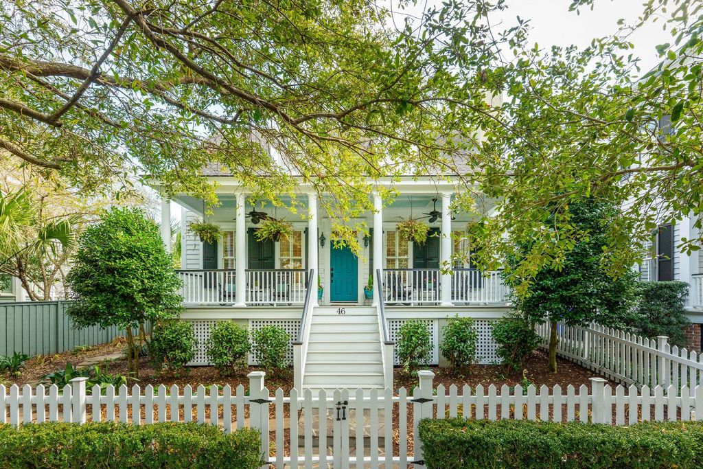 Image 1 of property listing at 46 Eastlake Road, Mount Pleasant, SC 29464