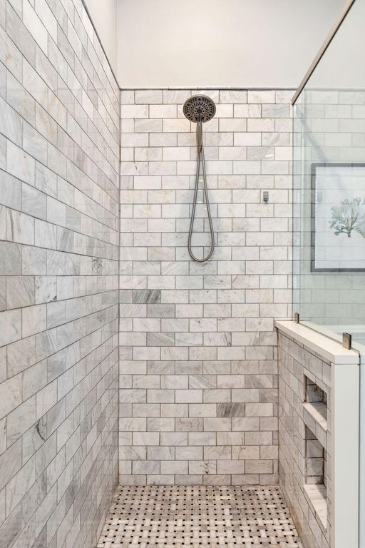 Image 32 of property listing at 46 Eastlake Road, Mount Pleasant, SC 29464