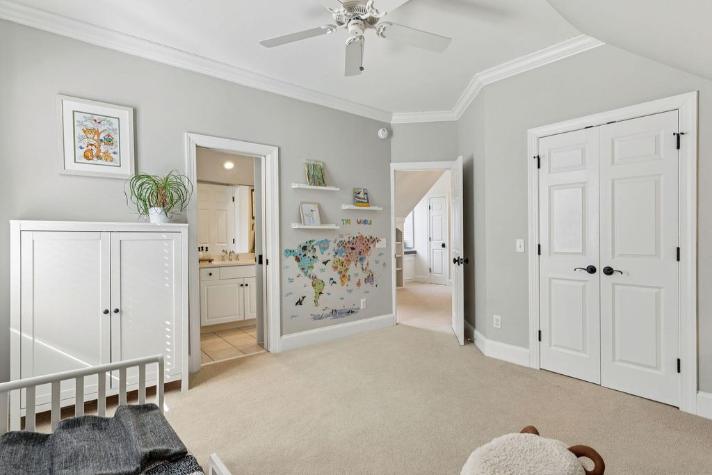 Image 41 of property listing at 46 Eastlake Road, Mount Pleasant, SC 29464