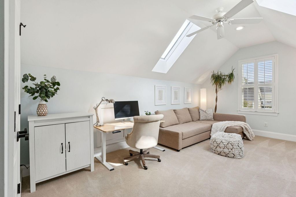 Image 43 of property listing at 46 Eastlake Road, Mount Pleasant, SC 29464