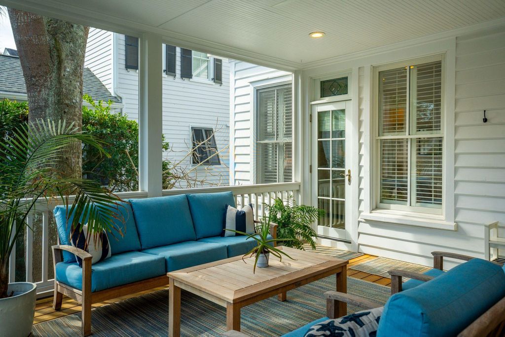 Image 45 of property listing at 46 Eastlake Road, Mount Pleasant, SC 29464