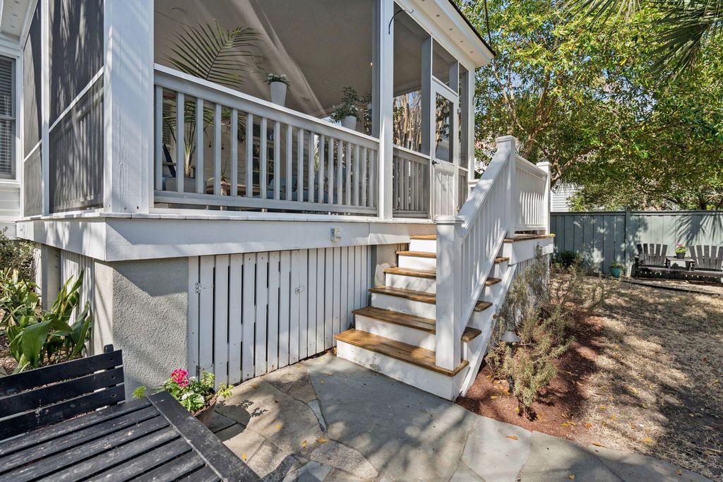 Image 48 of property listing at 46 Eastlake Road, Mount Pleasant, SC 29464