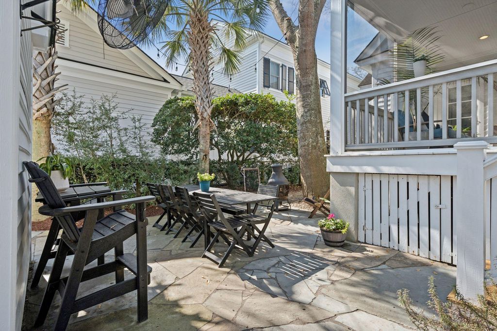 Image 50 of property listing at 46 Eastlake Road, Mount Pleasant, SC 29464