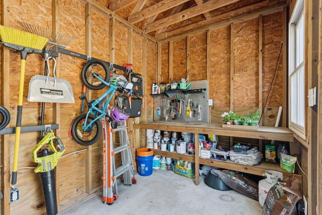 Image 62 of property listing at 46 Eastlake Road, Mount Pleasant, SC 29464