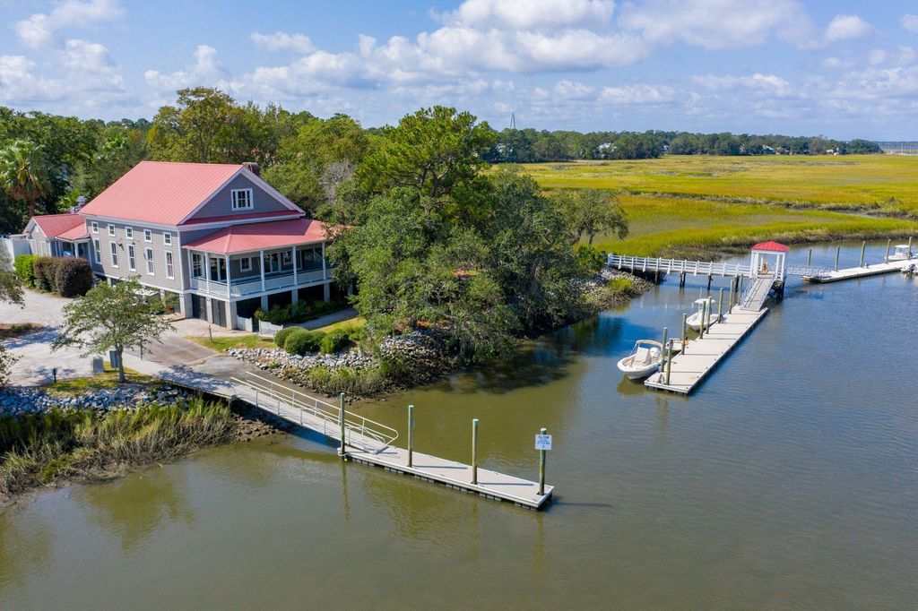 Image 78 of property listing at 46 Eastlake Road, Mount Pleasant, SC 29464