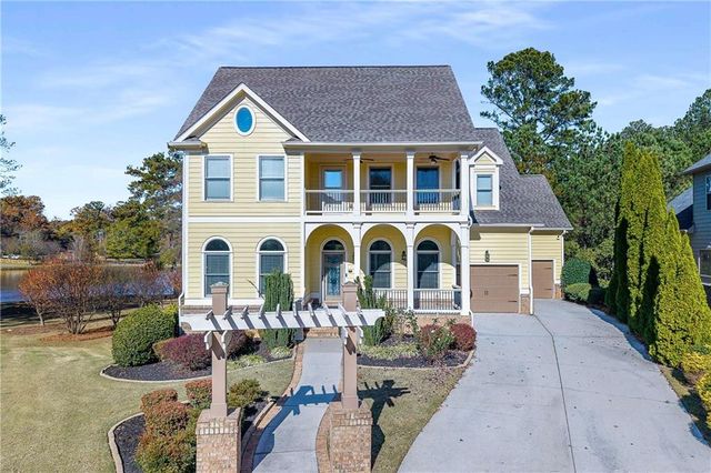 679 Crystal Cove Court, Loganville, GA 30052