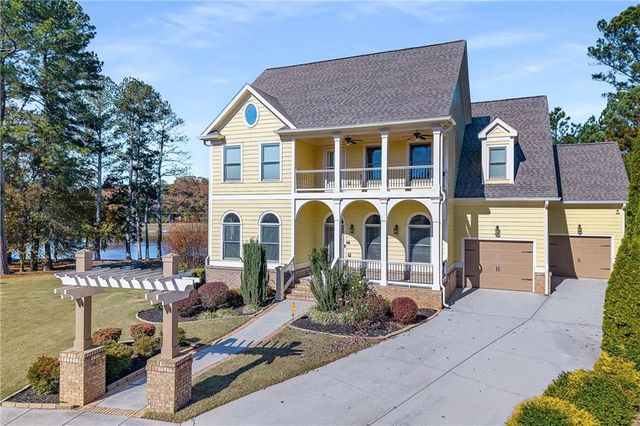 679 Crystal Cove Court, Loganville, GA 30052