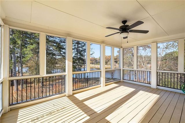 679 Crystal Cove Court, Loganville, GA 30052