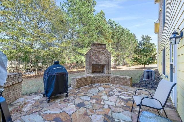 679 Crystal Cove Court, Loganville, GA 30052