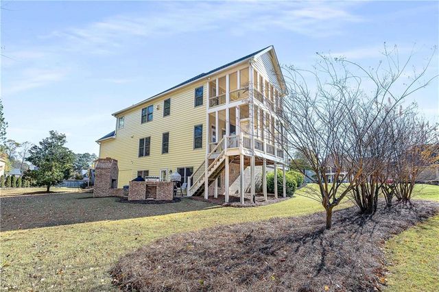 679 Crystal Cove Court, Loganville, GA 30052